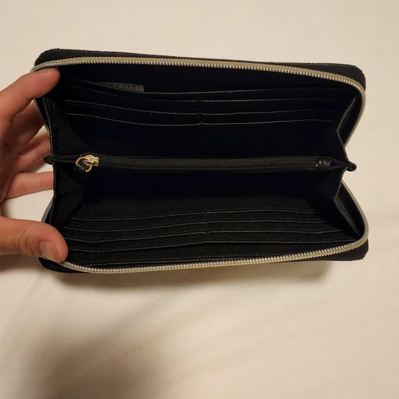 Wallet - Picture 3 of 4